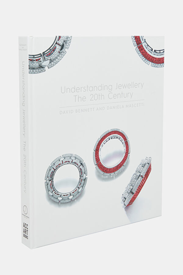 Understanding Jewellery The 20th Century 6