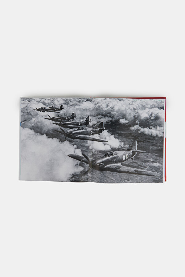 Combat Aircraft 6