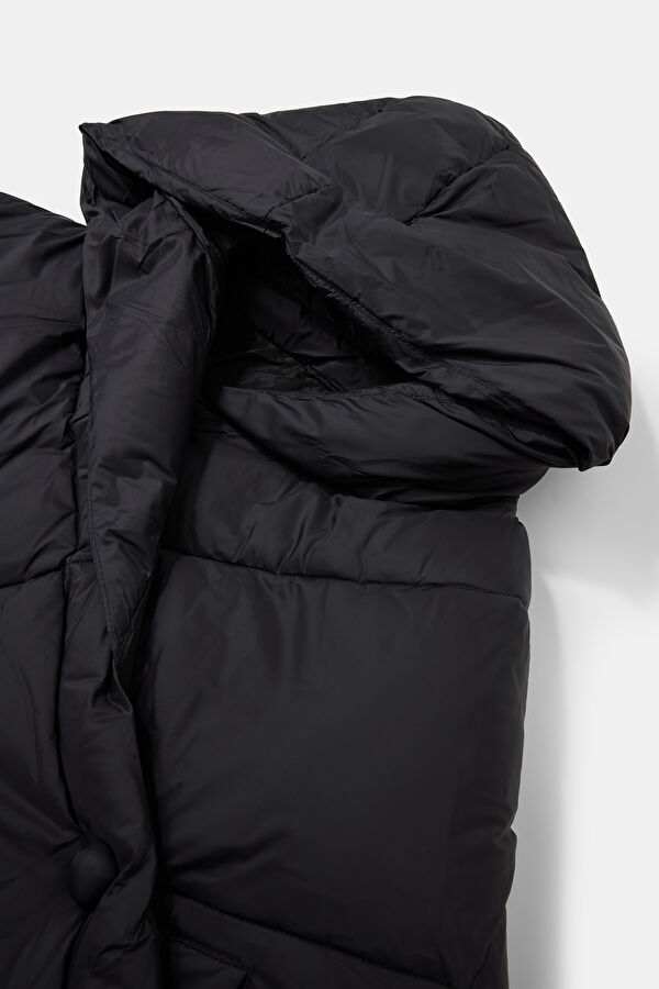 Melville Black Women's Coat 3