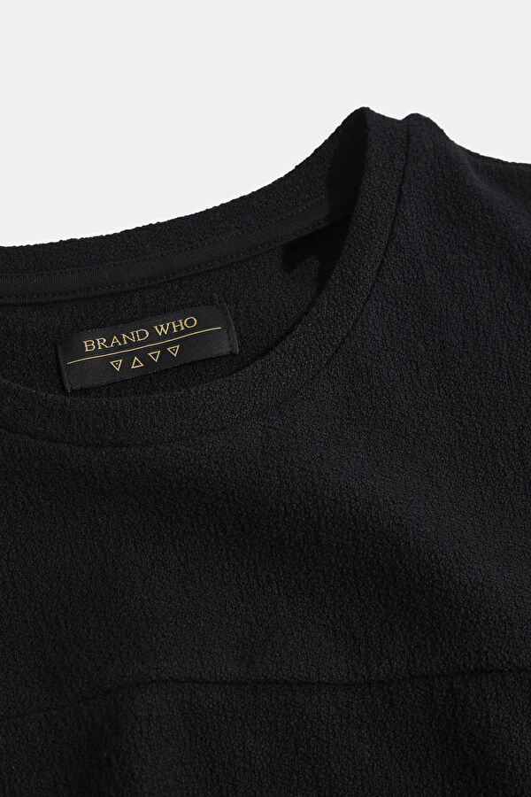 Crew Neck Black T-Shirt 3