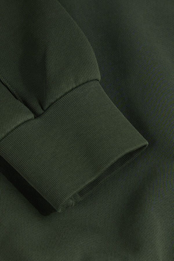 Green Relax Fit Crew Neck Men's Sweatshirt 4