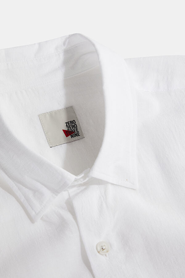 Relax Mold White Shirt 3