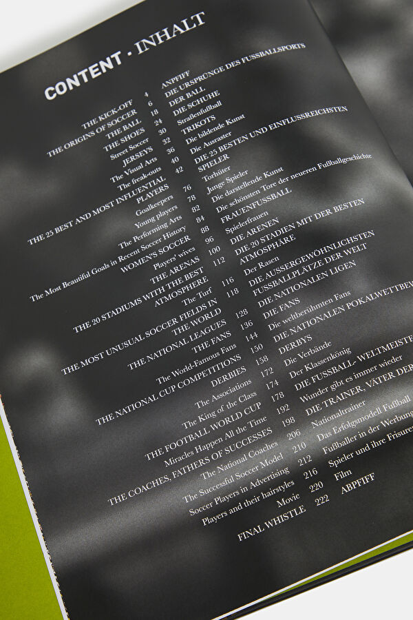 Football The Ultimate Book 4