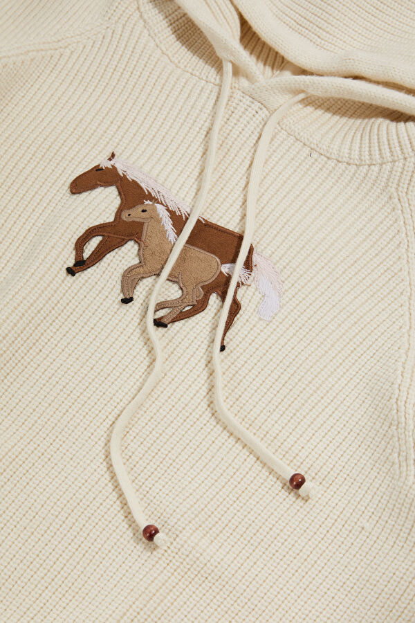 Beyaz Kapüşonlu Sweatshirt 3