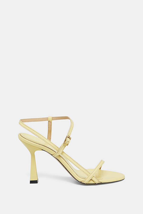 Yellow Shoe
