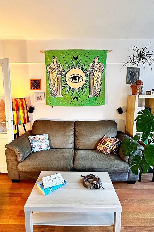 The Eye That Shines the Past 140 cm Neon Duvar Örtüsü 4