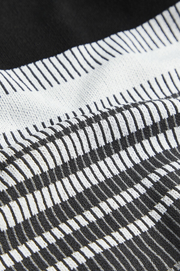 Black Crew Neck Striped Pattern Men's T-Shirt 4