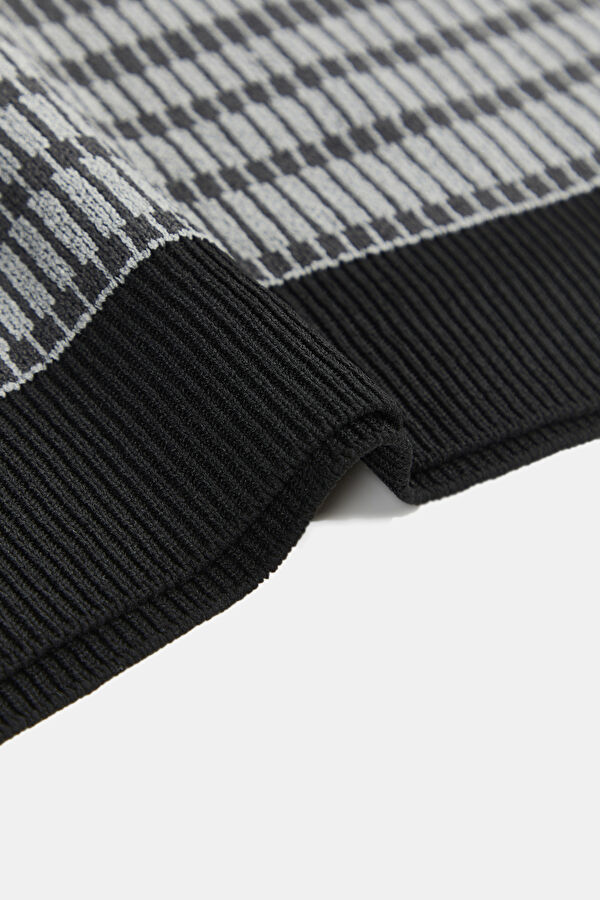 Black Crew Neck Striped Pattern Men's T-Shirt 5