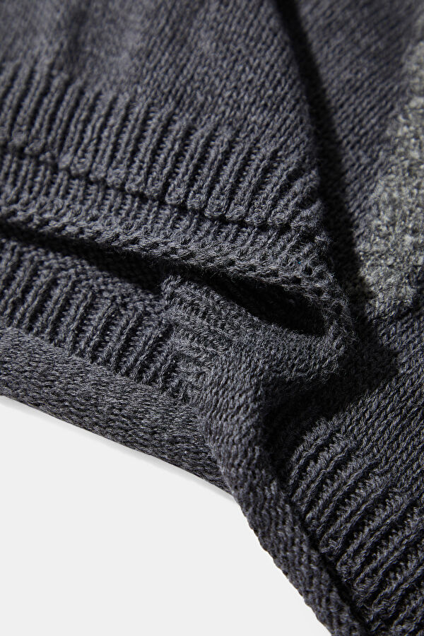 Black Patterned Knitted Women's Sweater 4