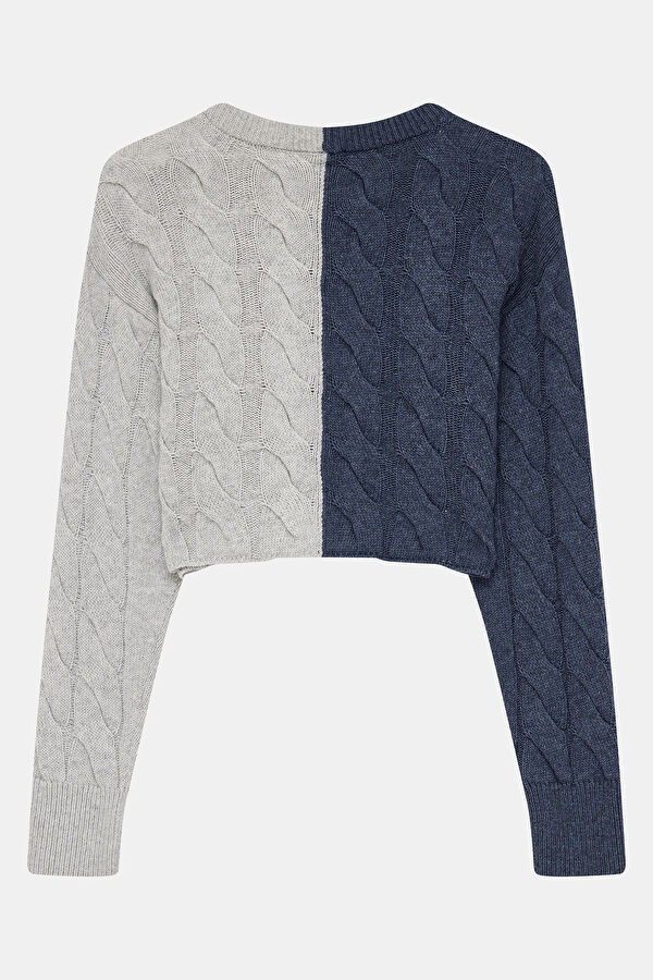 Colorful Knitted Pattern Women's Sweater 2