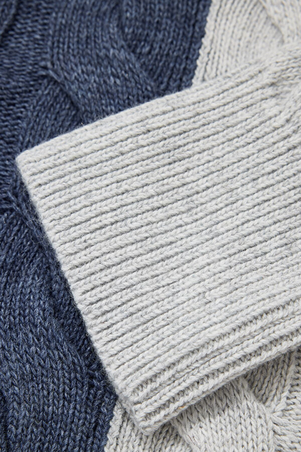 Colorful Knitted Pattern Women's Sweater 4