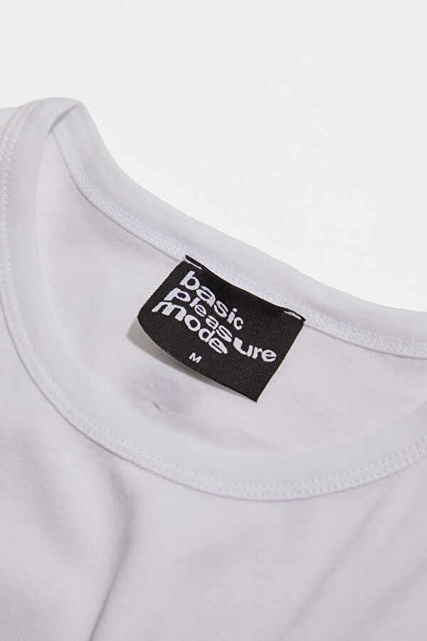 Slim Fit White Crew Neck Women's T-Shirt 5
