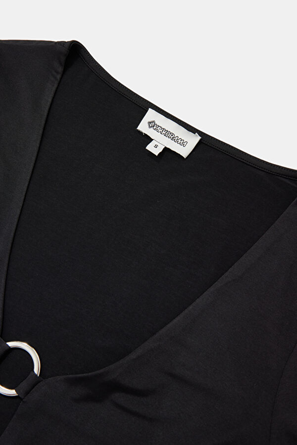 Black Long-Sleeved Women's Blouse 3