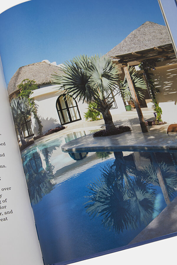 Tropical Living 12