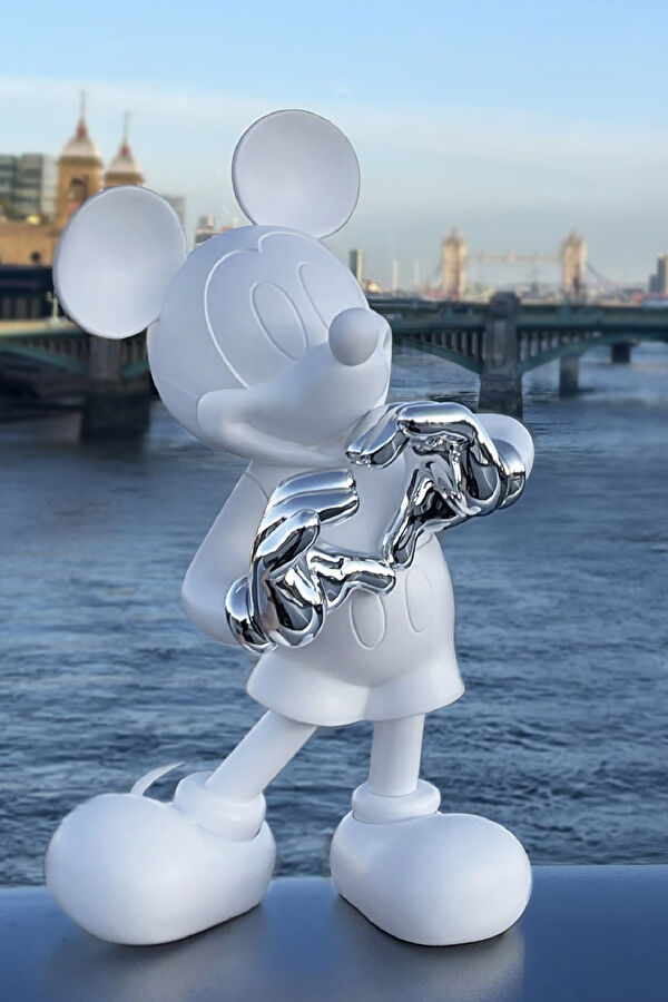 Mickey with love par Kelly Hoppen 2