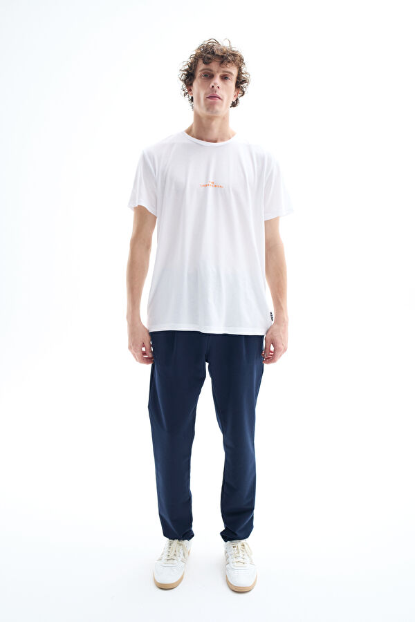 Relax Kalıp Beyaz Bisiklet Yaka Baskılı Erkek T-Shirt