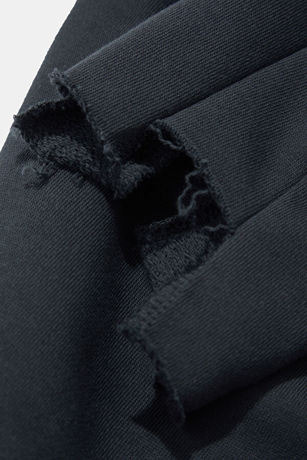 Black Hooded Women's Sweatshirt 4