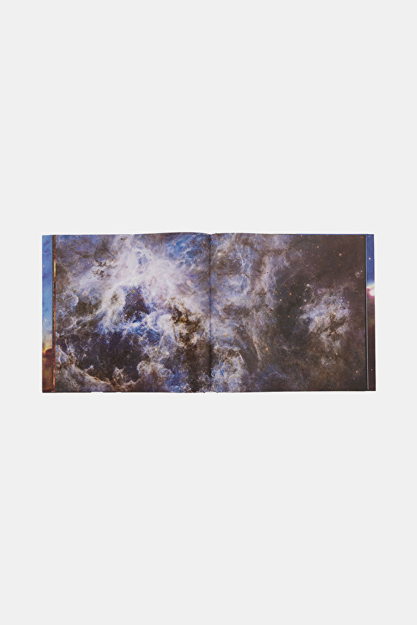Expanding Universe The Hubble Space Telescope 5