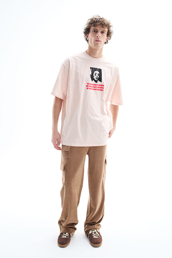 Relax Kalıp Açık Pembe Bisiklet Yaka Baskılı Erkek T-Shirt