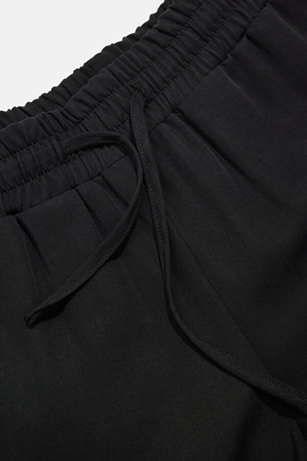 Black Women's Pants 3