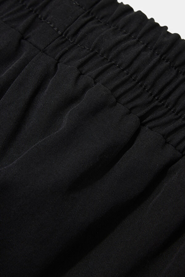 Black Women's Pants 4