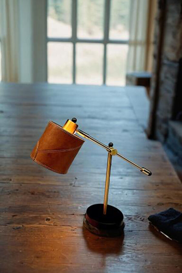Real Leather Detailed Table Lamp 2