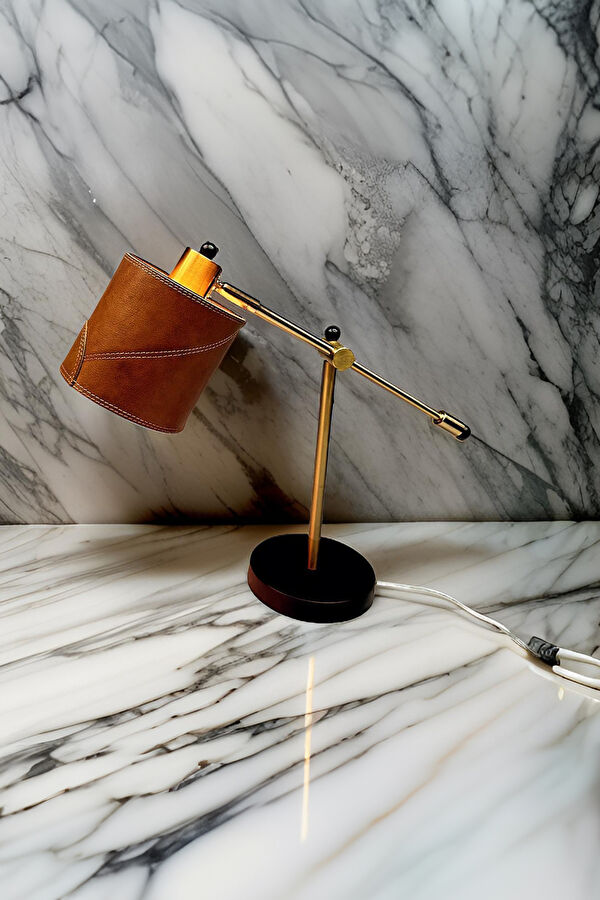 Real Leather Detailed Table Lamp 4
