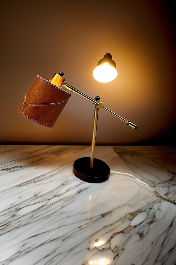 Real Leather Detailed Table Lamp 5