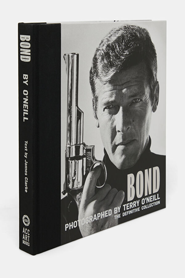 Bond: Photographed by Terry O'Neill 2
