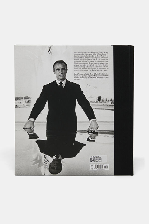 Bond: Photographed by Terry O'Neill 3