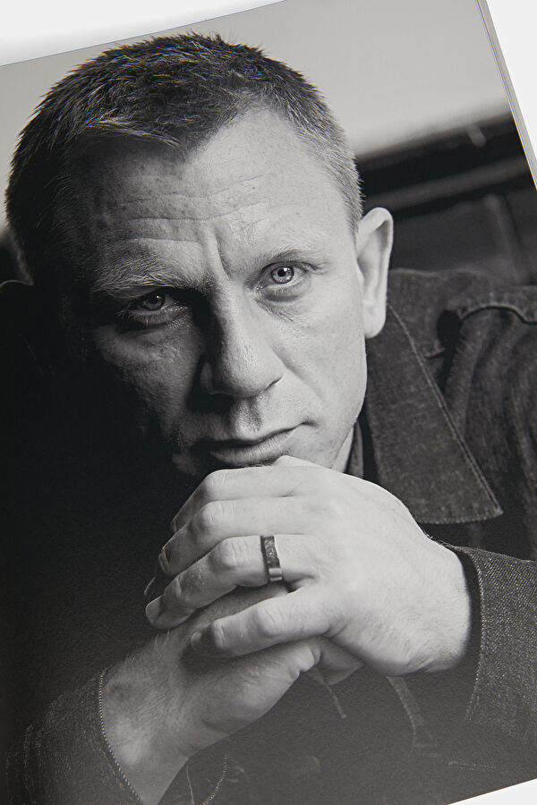 Bond: Photographed by Terry O'Neill 8