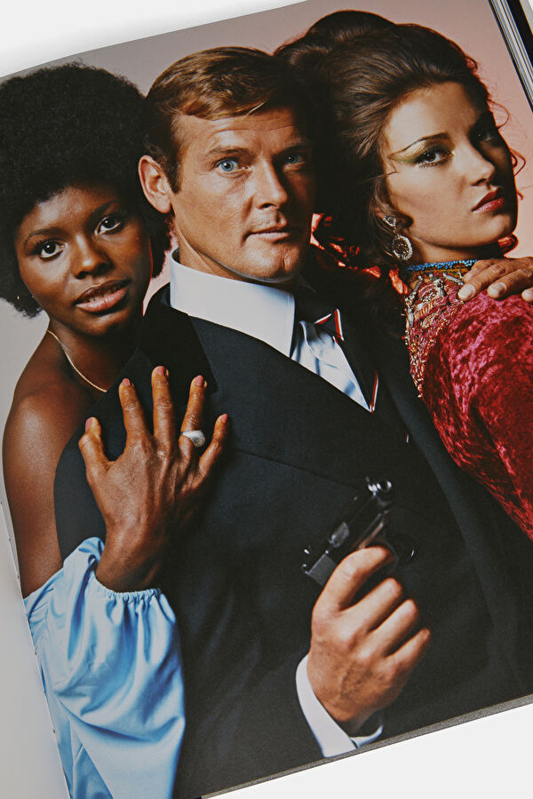 Bond: Photographed by Terry O'Neill 12