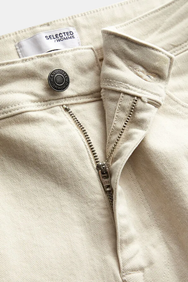 Off-white straight-leg denim jeans for men. 3