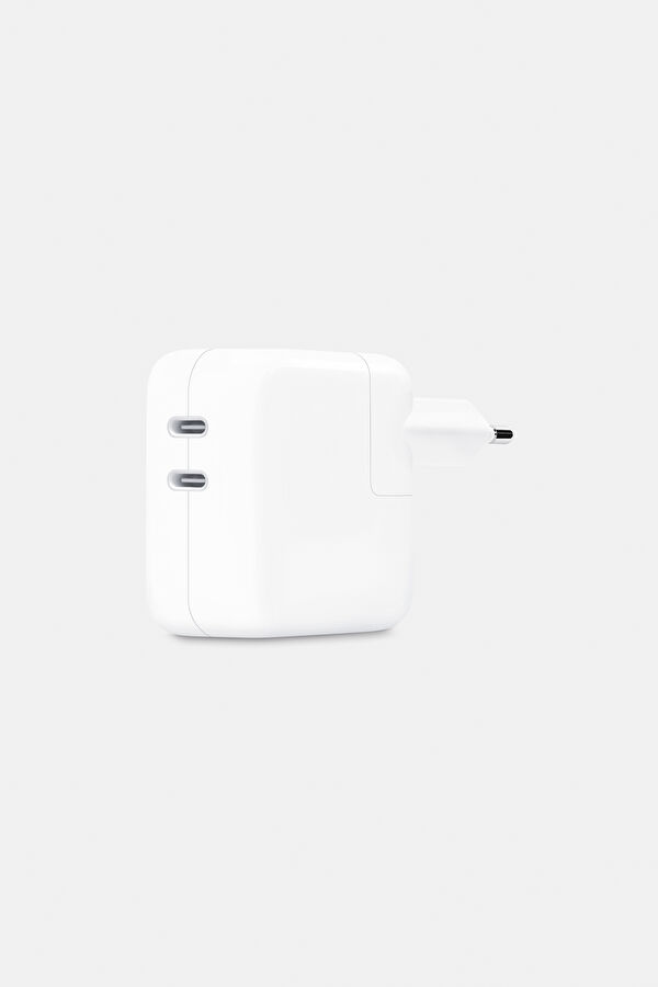 35 W Çift USB-C Bağlantı Noktalı Güç Adaptörü MW2K3TU/A