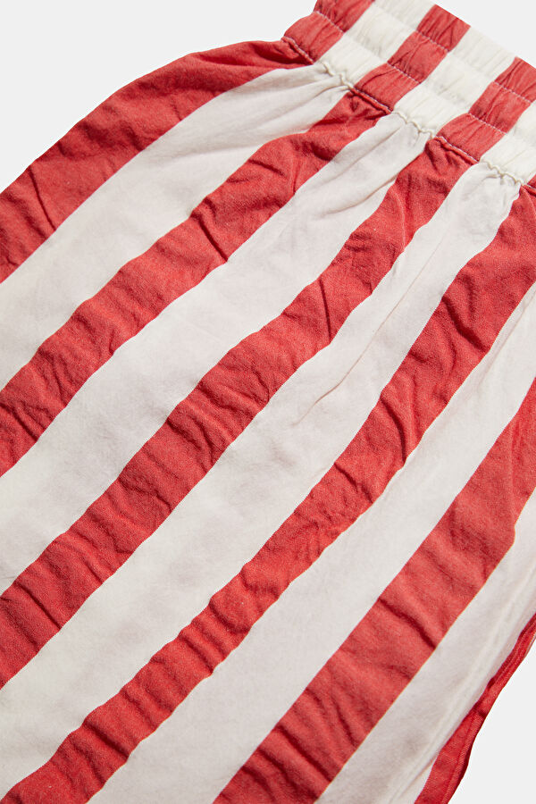 Red Striped Patterned Women's Shorts 4