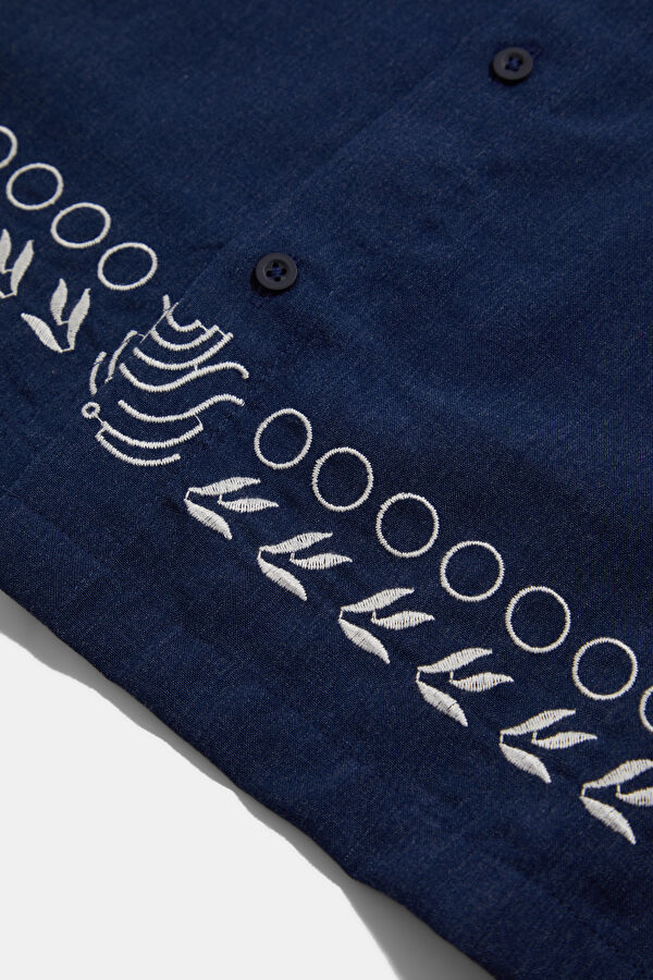 Indigo Embroidered Regular Shirt 4
