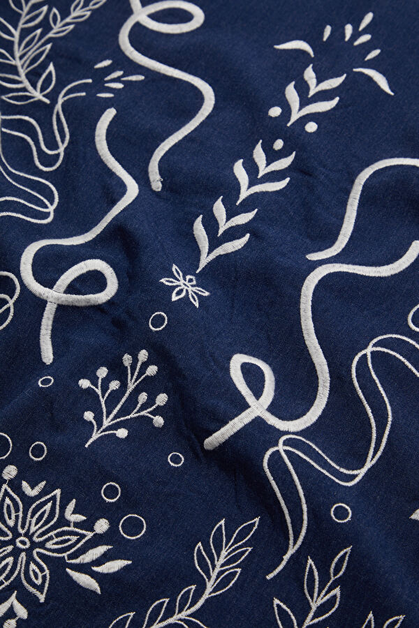 Indigo Embroidered Regular Shirt 5