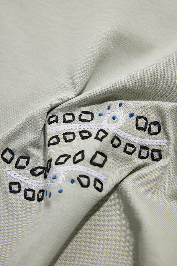 Light Grey Crew Neck Embroidered Men's T-Shirt 4