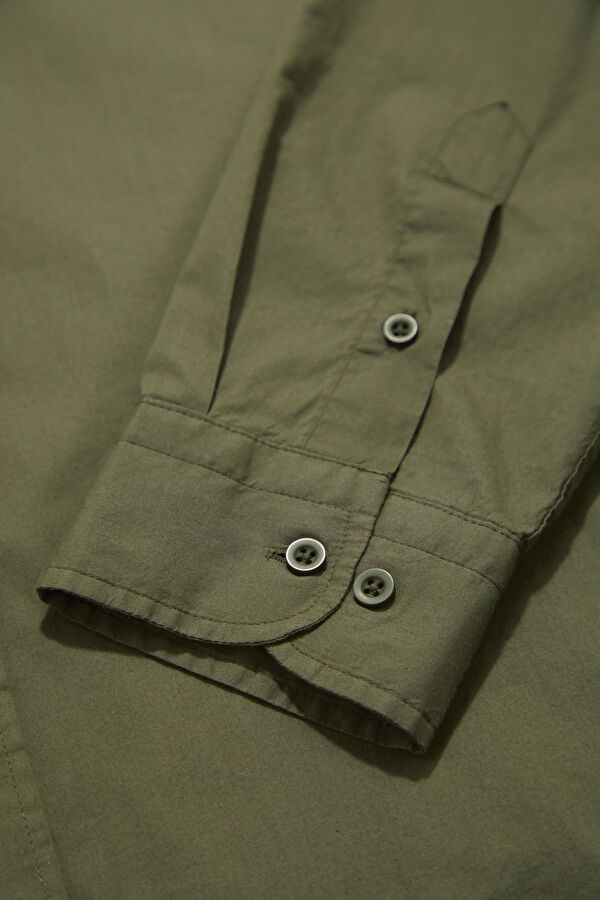 Relax Pattern Khaki Button-down Collar Shirt 6