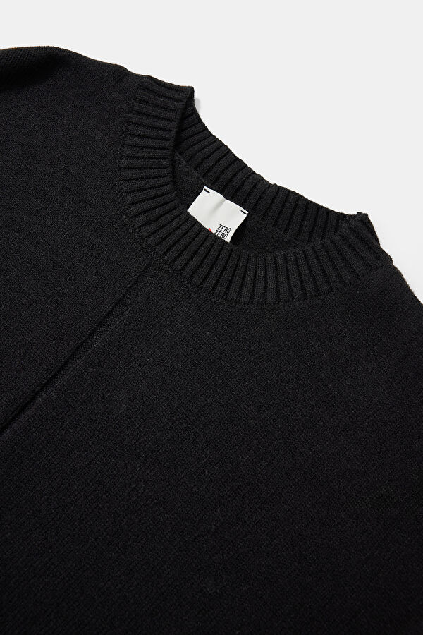 Black Patterned Women's Sweater 3