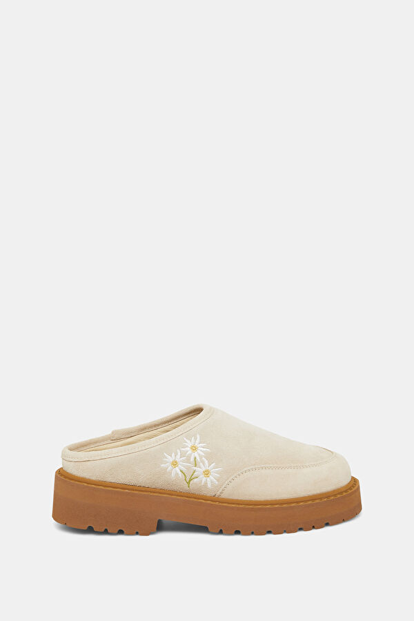 Cream Slipper