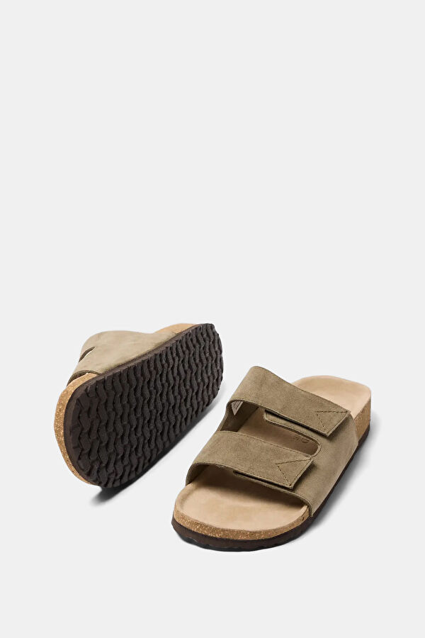 Beige Men's Slippers 2