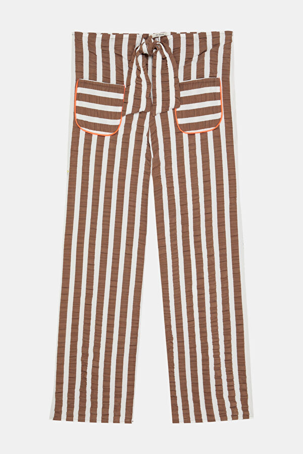 Coffee Pipe-Leg Trousers