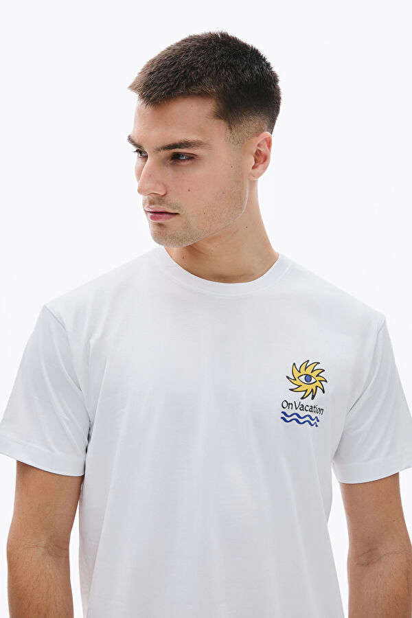 Relax Kalıp Beyaz Bisiklet Yaka Baskılı Erkek T-Shirt 2
