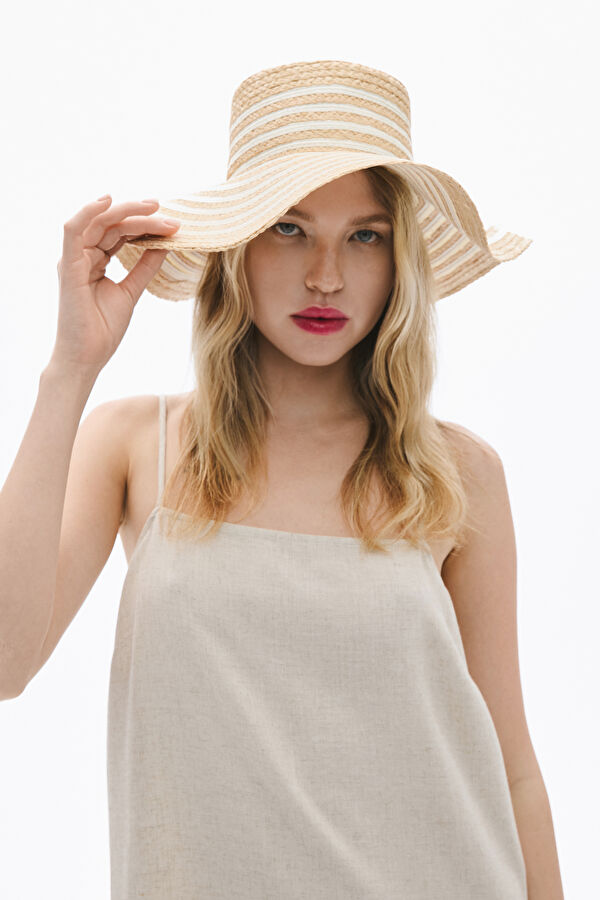 Beige Patterned Raffia Hat