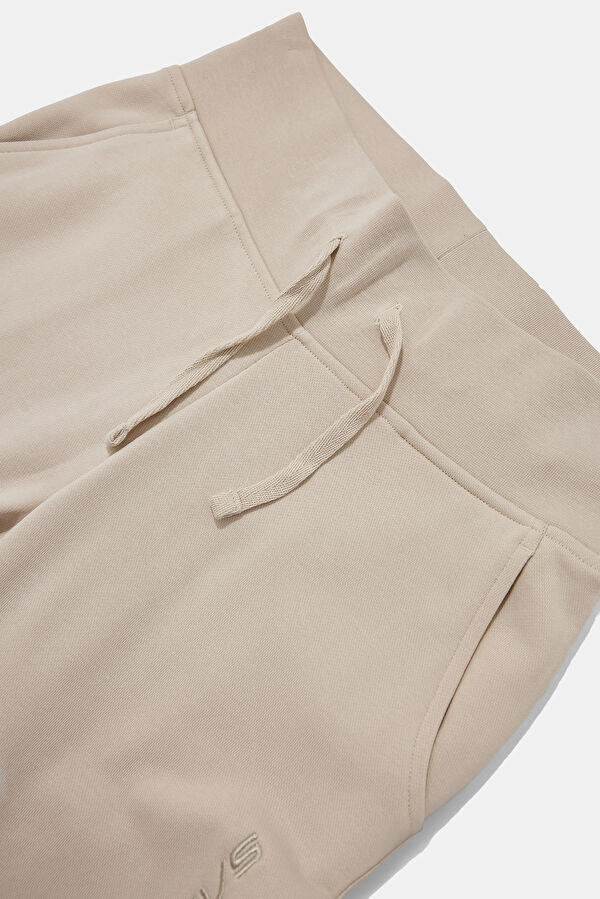 Cream Trousers 3