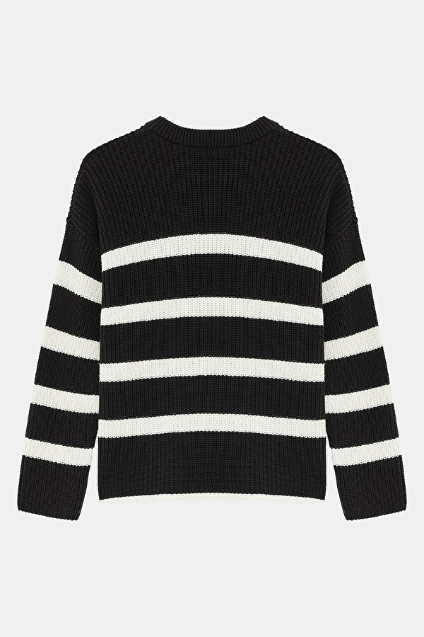 Black Women's Sweater 2