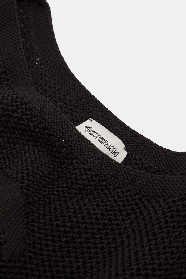 Black Knitted Pattern Women's Sweater 3