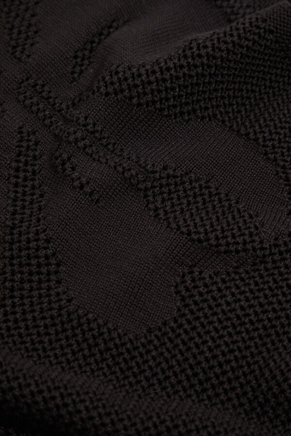 Black Knitted Pattern Women's Sweater 4