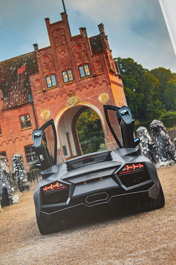 Iconic Cars 11